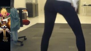 Streamer Bends Over Yoga Pose Boob Flash Upblouse